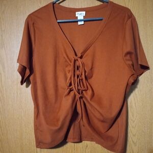 Rue Women's V-Neck Tie-Front Tee - Burnt Orange